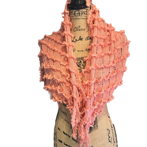 Pink infinity scarf. NEW - Picture 1 of 4